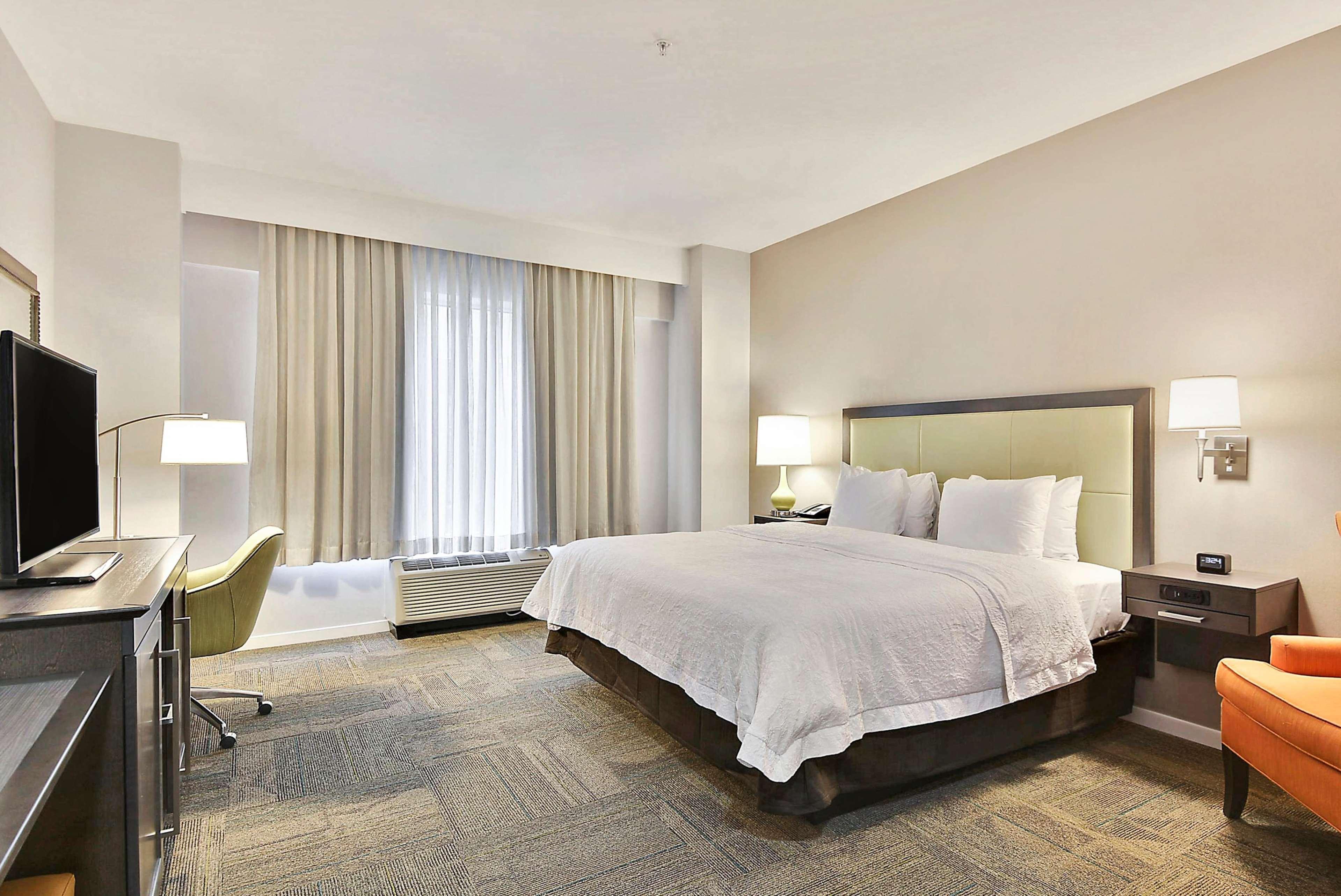 Hampton Inn Alexandria/Old Town Dış mekan fotoğraf