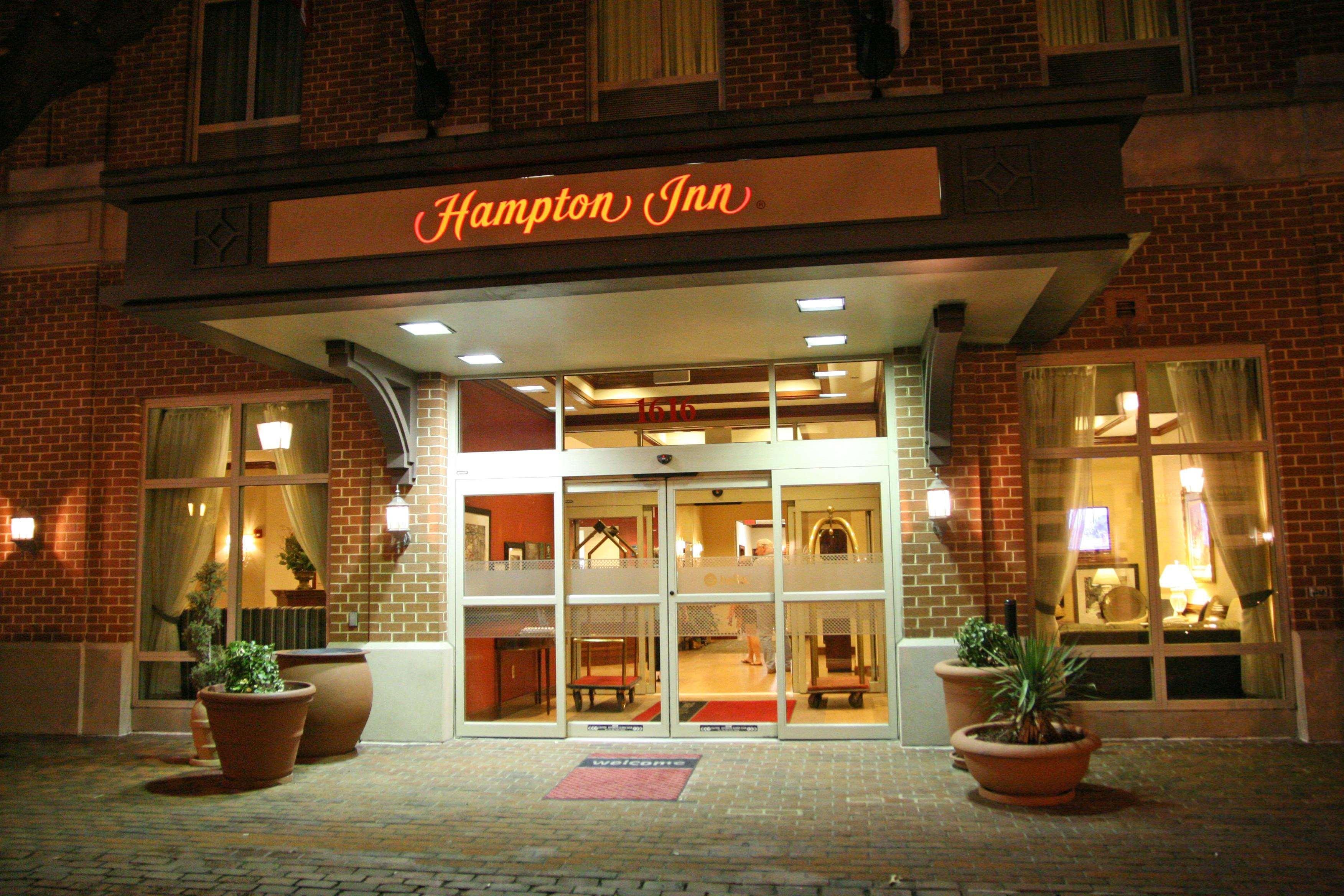 Hampton Inn Alexandria/Old Town Dış mekan fotoğraf