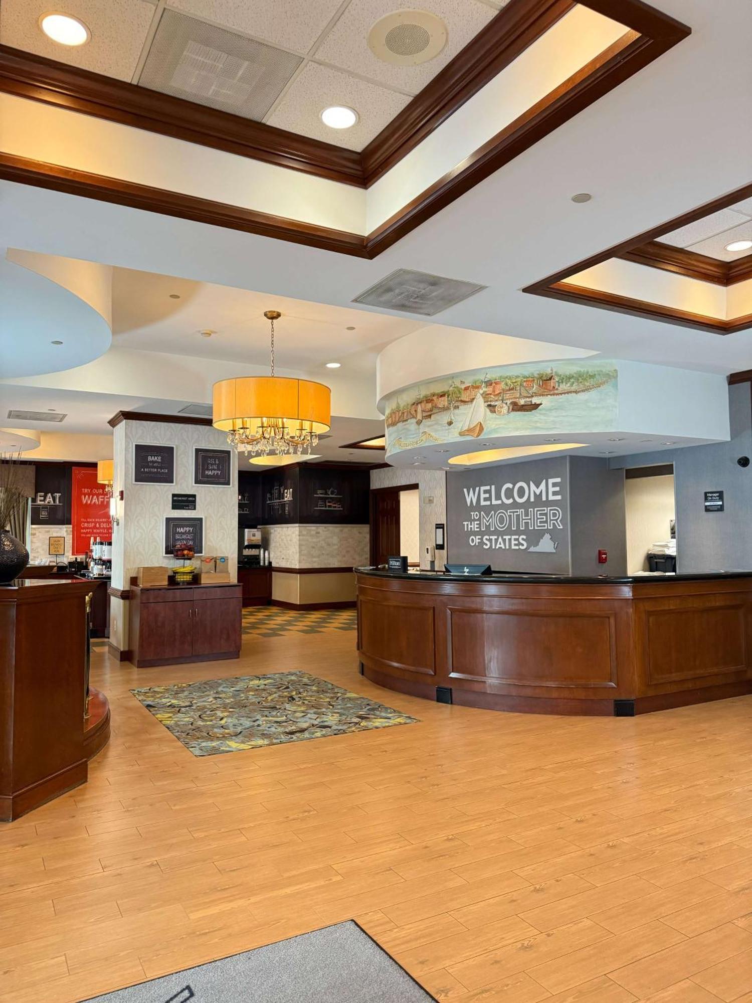 Hampton Inn Alexandria/Old Town Dış mekan fotoğraf